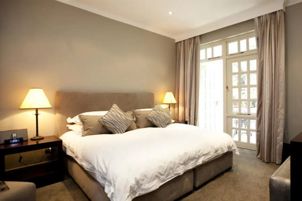 10 2nd Avenue Houghton Estate by Dream Resorts