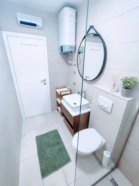 Brand new 3-bed Apartment