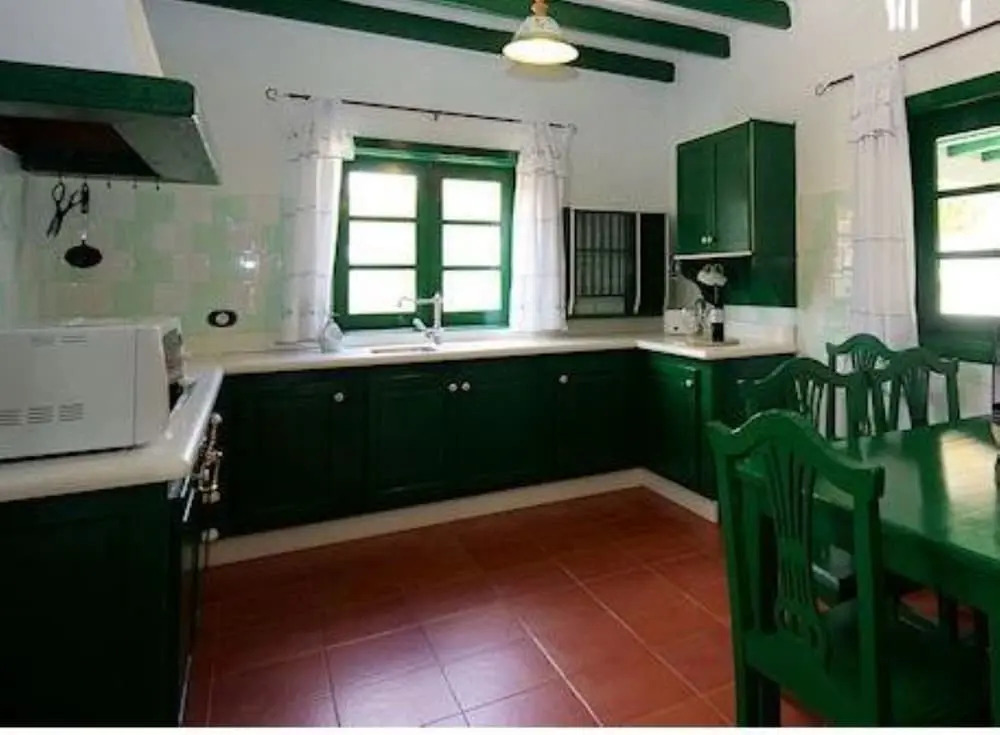 House - 2 Bedrooms with Pool - 102931