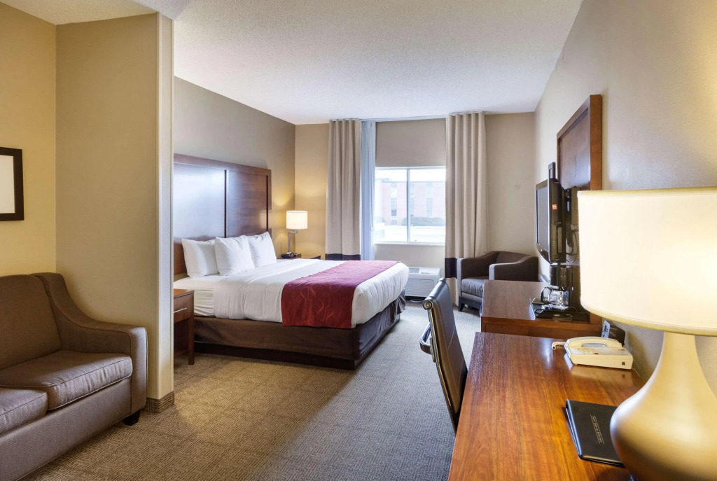 Comfort Suites Lincoln North