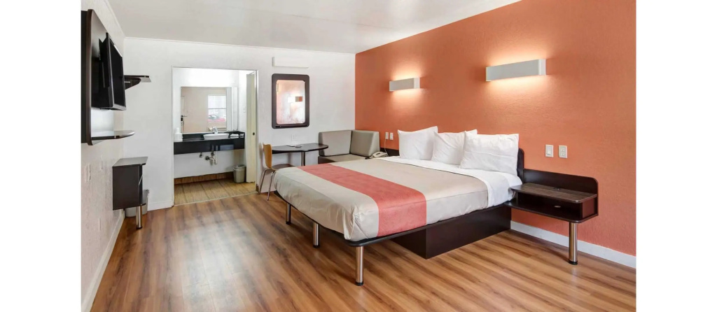 Motel 6-Dallas, TX - Forest Lane