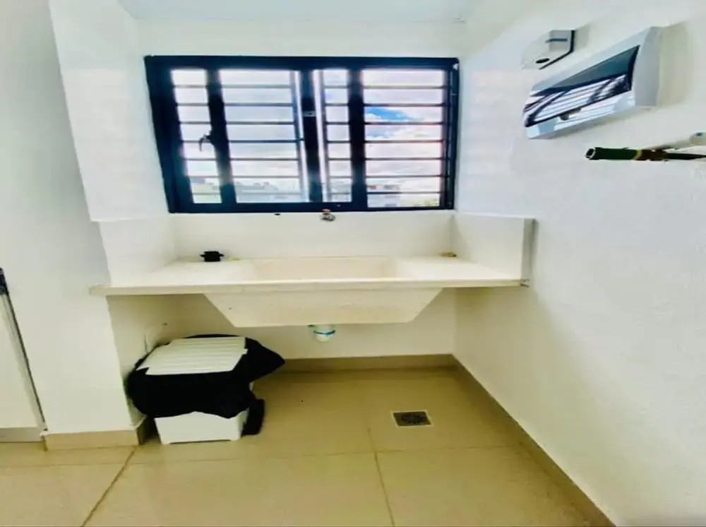 Hermoso Apartamento de Tres Habitaciones