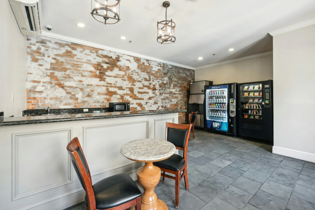 French Market Inn