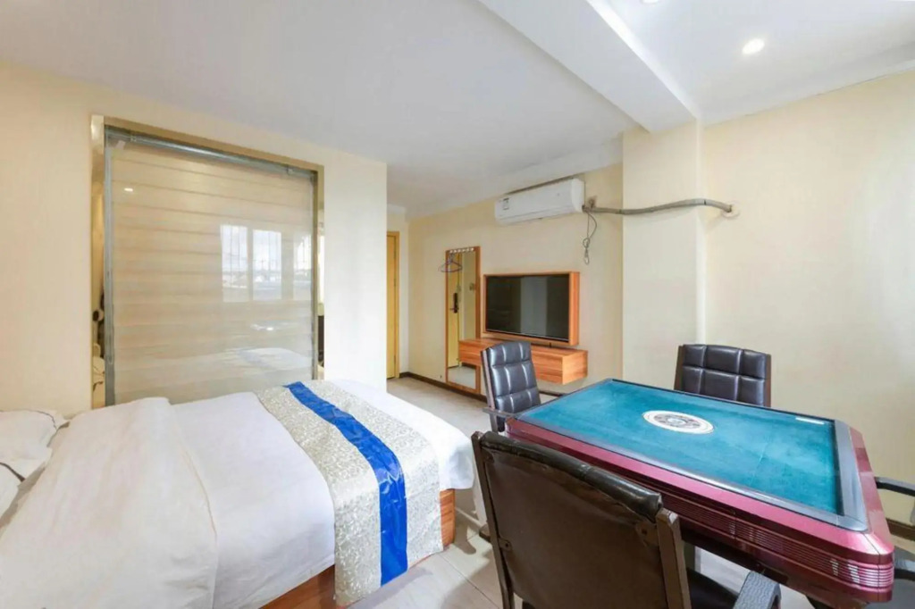 Wuhan Fushun Hotel