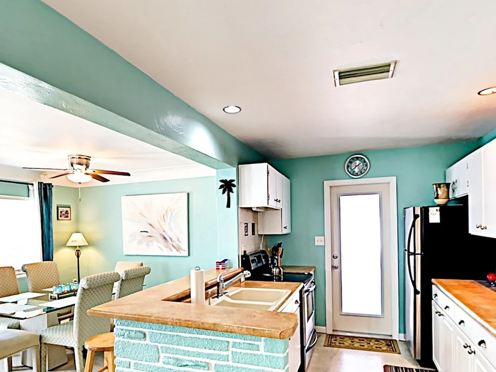210 Fairweather Lane Home 2 Bedrooms 1 Bathroom Home