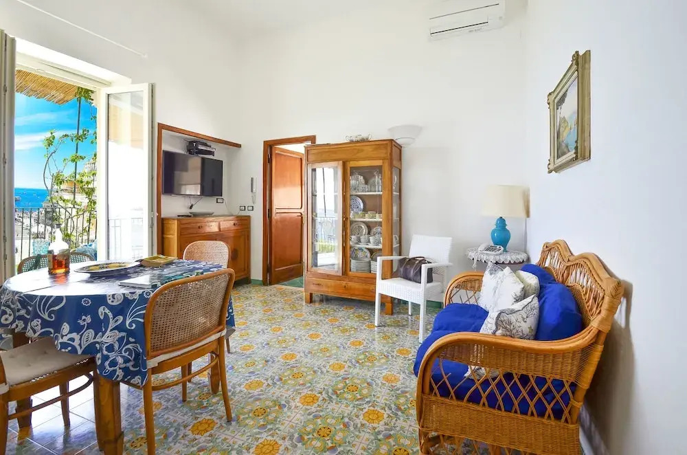 AMORE RENTALS - Casa Raffi