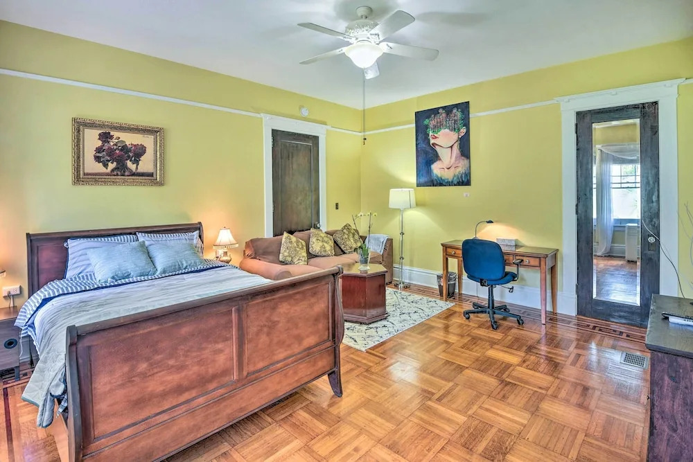 Historic Crescent City Studio - Lakefront w/ Dock!