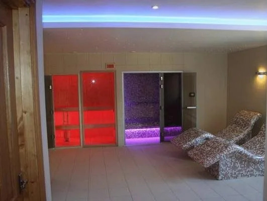 Sandy Cove Hotel