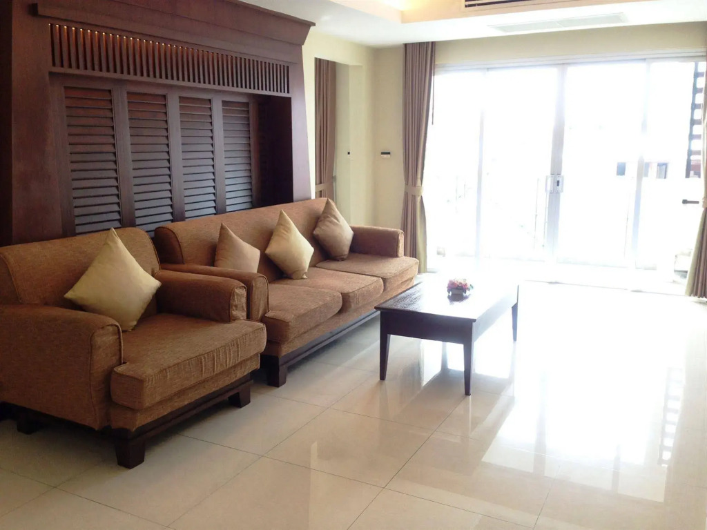August Suites