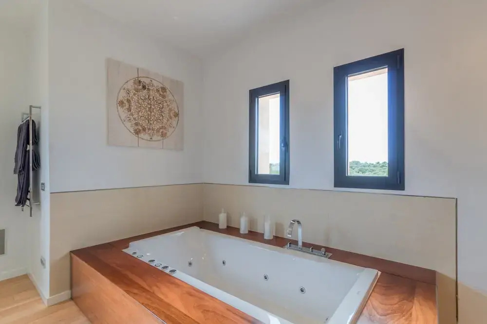 Sa Canoveta with Designer Kitchen
