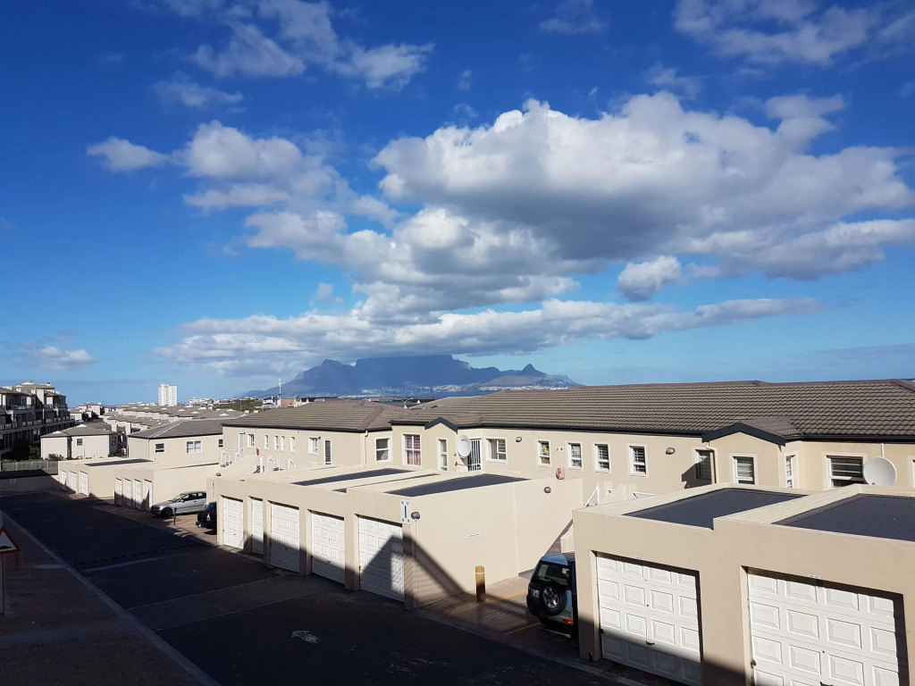 Bradclin Blouberg