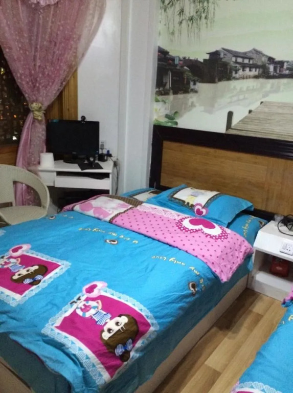 Yijianglou River View Inn (Fenghuang Old Town River View)
