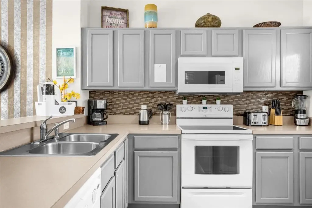 3 Bedrooms 25 Bathrooms Encantada 3091 Yl