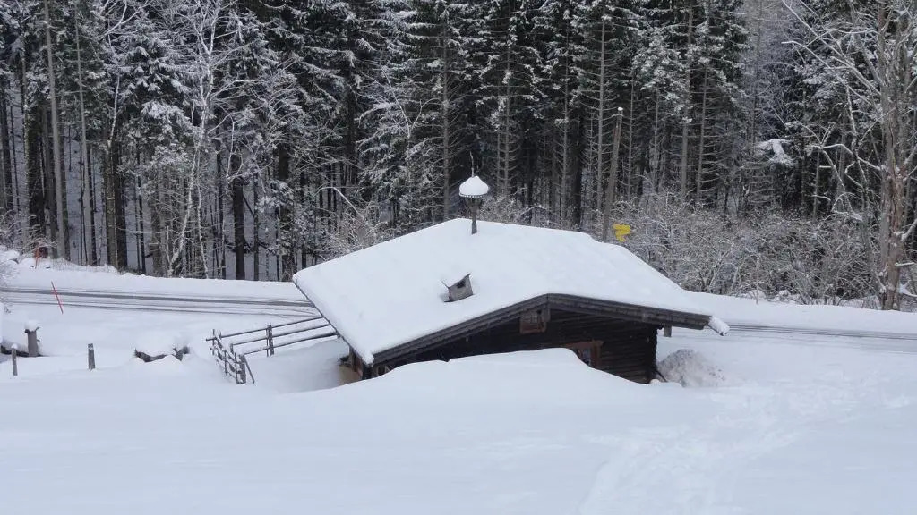Almbrünnerl die Almhütte auf der Raffner Alm