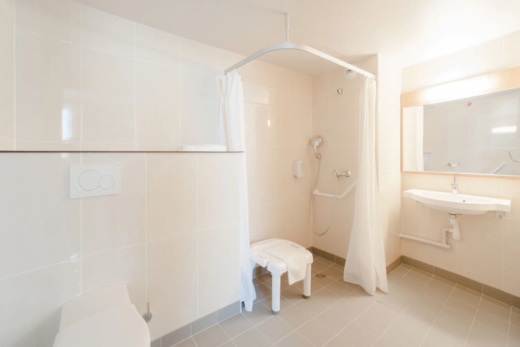B&B HOTEL Paris Porte des Lilas