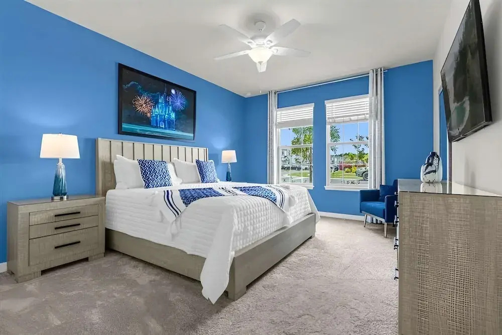 Luxury Themed Villa with Pool Near Disney & Attractions