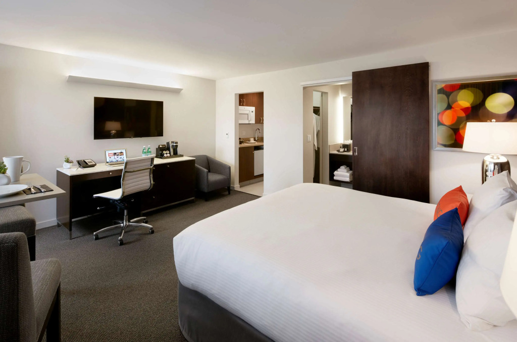 Hotel Lucent
