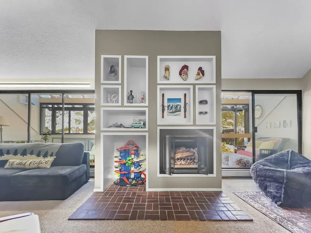 Wh405 Wheeler House 3 Bedroom Condo by RedAwning