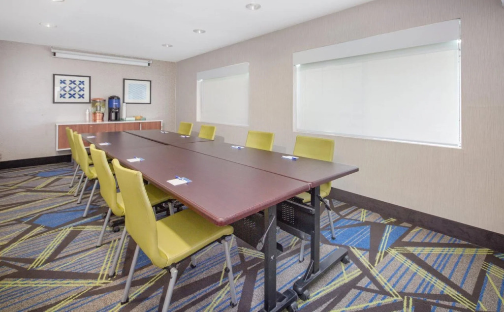 Holiday Inn Express Hotel & Suites Bishop by IHG