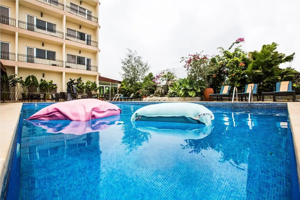 Mikhaels Hotel