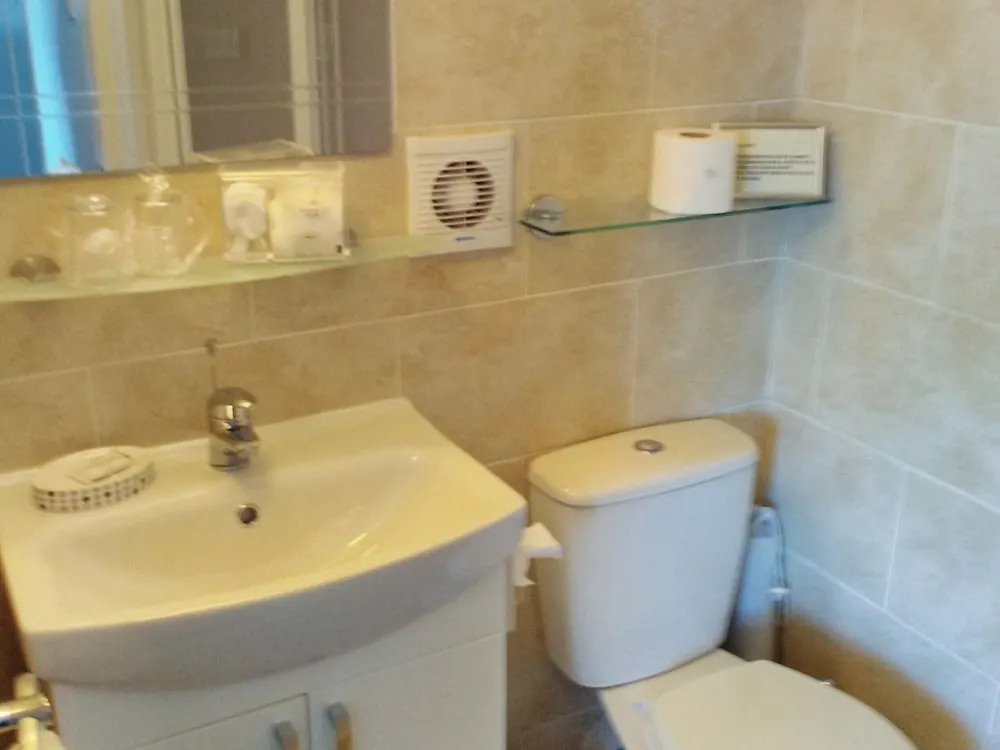 South Lodge Guest House