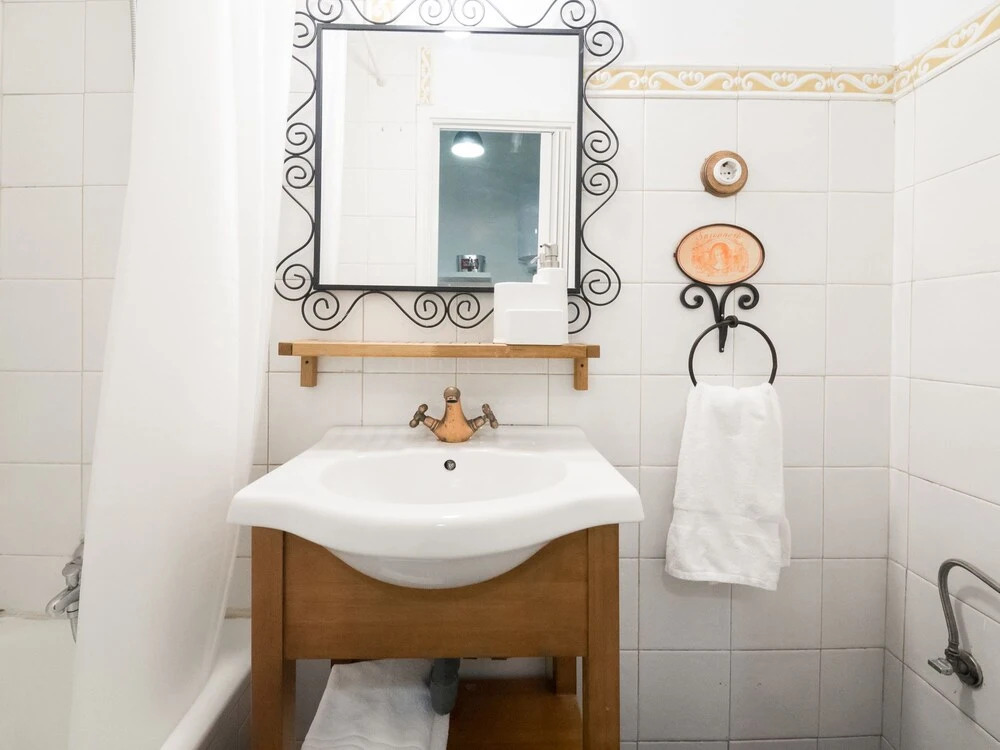 Room to Rent Augusto Figueroa
