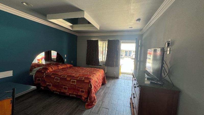 Hiland Motel