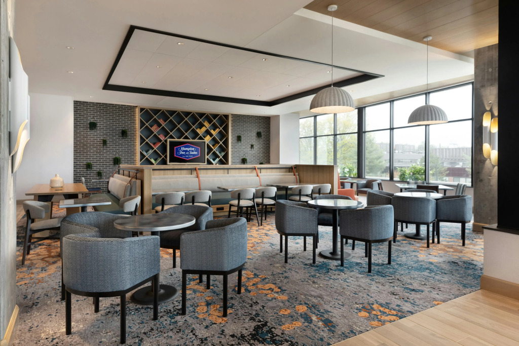 Hampton Inn & Suites Watertown Boston, Ma