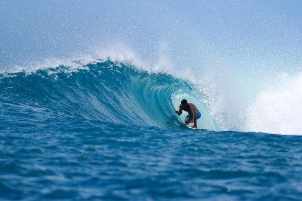 Serene Blue Bowls Surf Inn