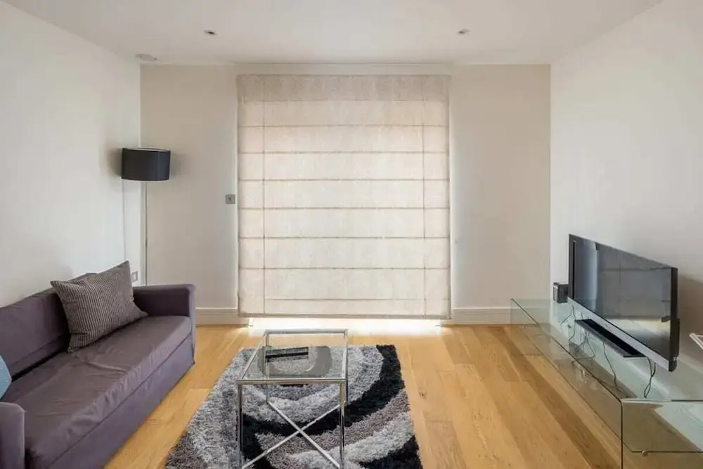 Modern 3 Bed, 2 Bath Flat W/garden in East Acton