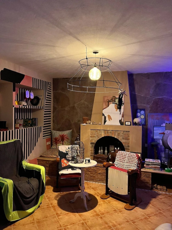 ART POiNT GUESTHOUSE