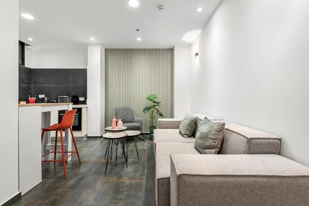 Brand new apartment next to the beach M4