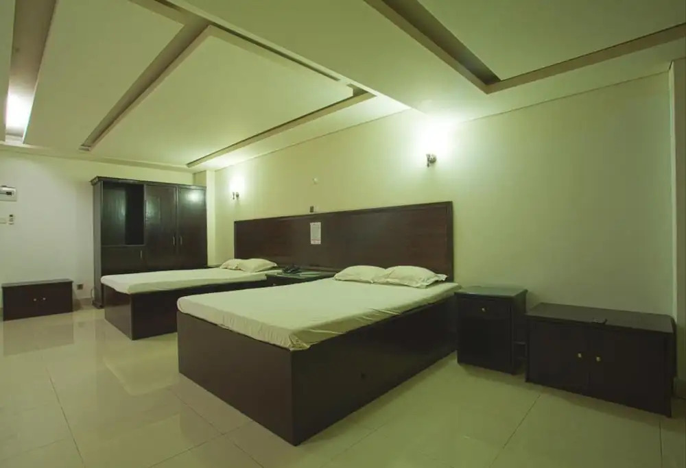 Rax Hotel and Restaurant