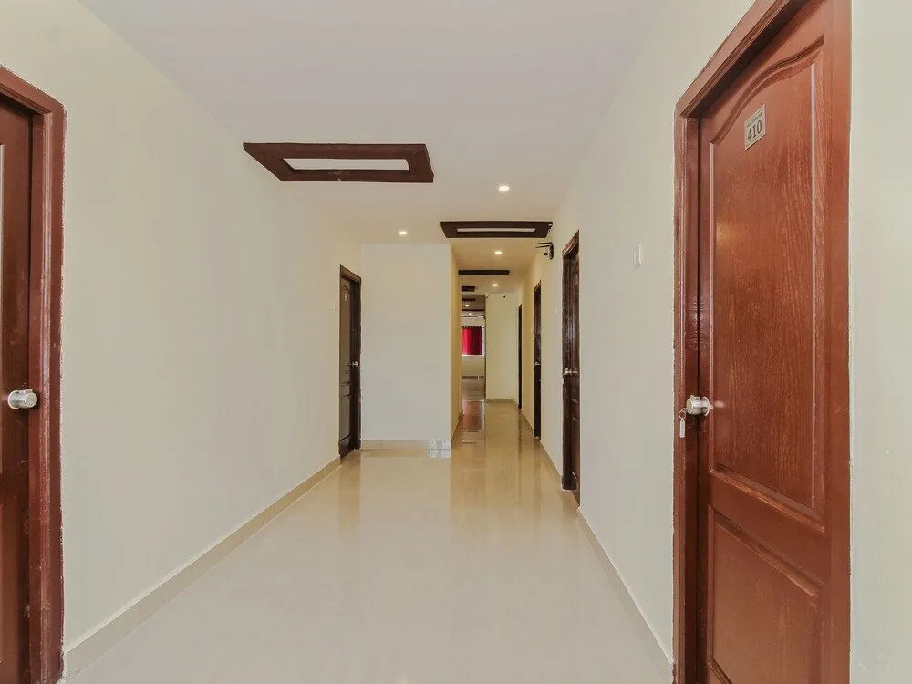 OYO 28743 Golconda Inn