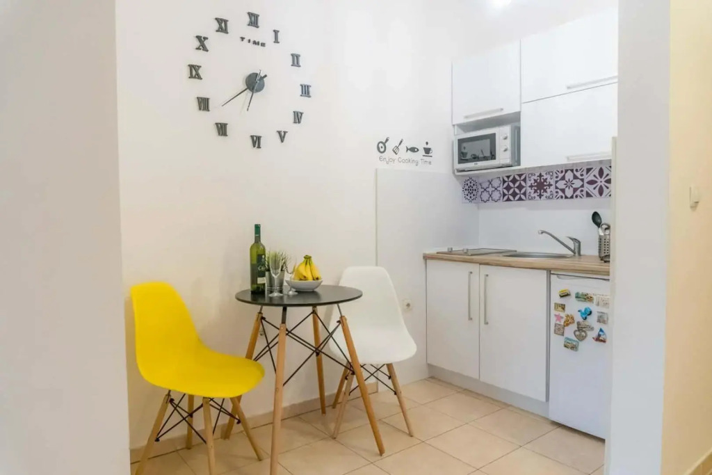 Stylish & Cozy Studio by Danailov Apartments