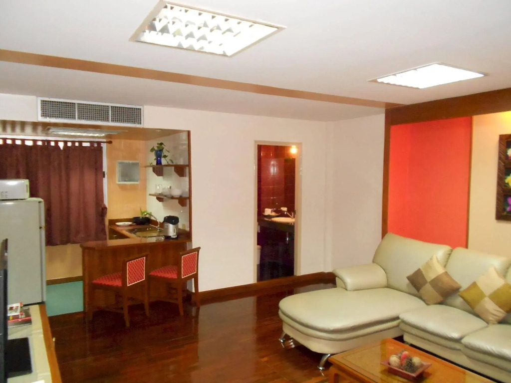 B.S. Court Hotel Sathorn