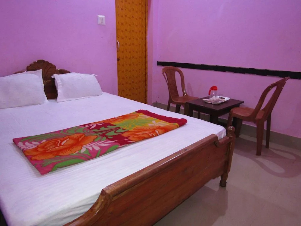 Goroomgo Star Lodge Puri