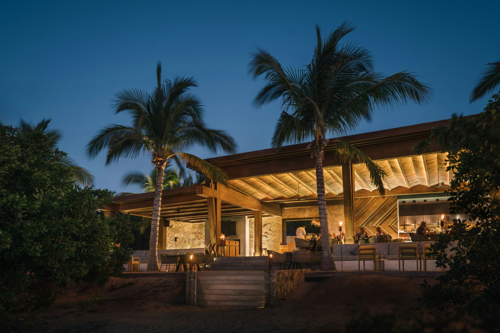 Conrad Punta de Mita