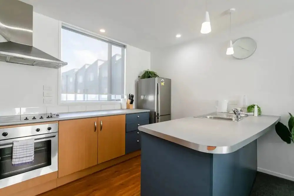 Gorgeous 3 Bedroom Townhouse with Car Park
