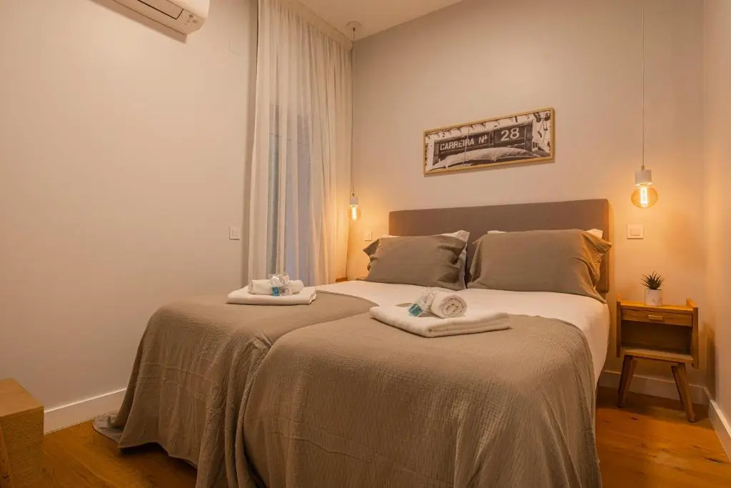 Upscale & Modern 2BDR Apartment