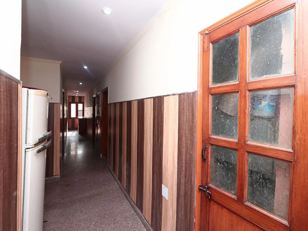 OYO 14931 Hotel Step In