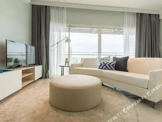 Veranda Residences Pattaya By Phung