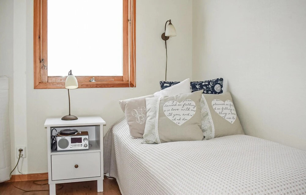 Beautiful Home in Löttorp With 2 Bedrooms and Wifi