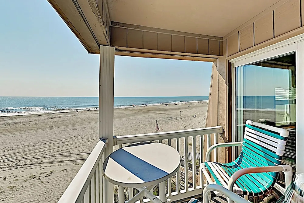Oceanfront Condo w/ Pool - Steps to the Sand! condo