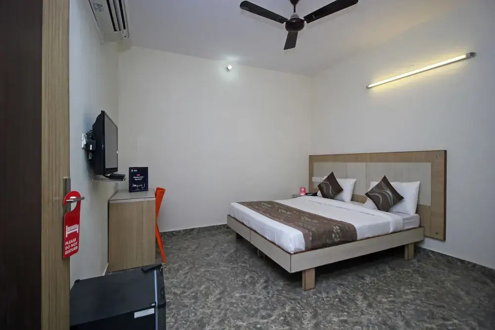 OYO 9024 Hotel Secret Miraz