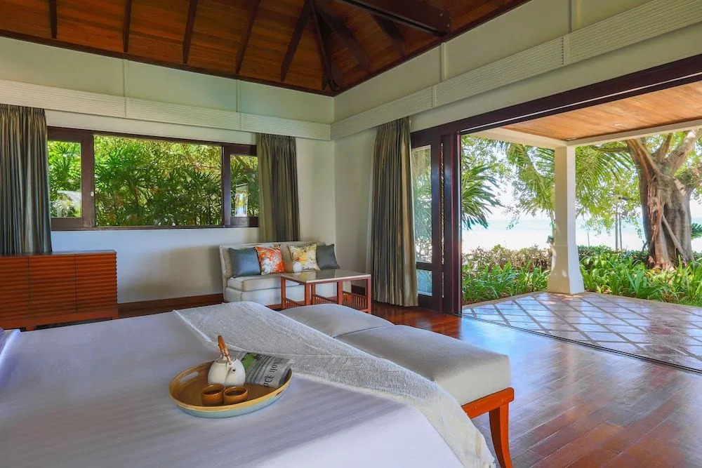 Miskawaan Beachfront Villas