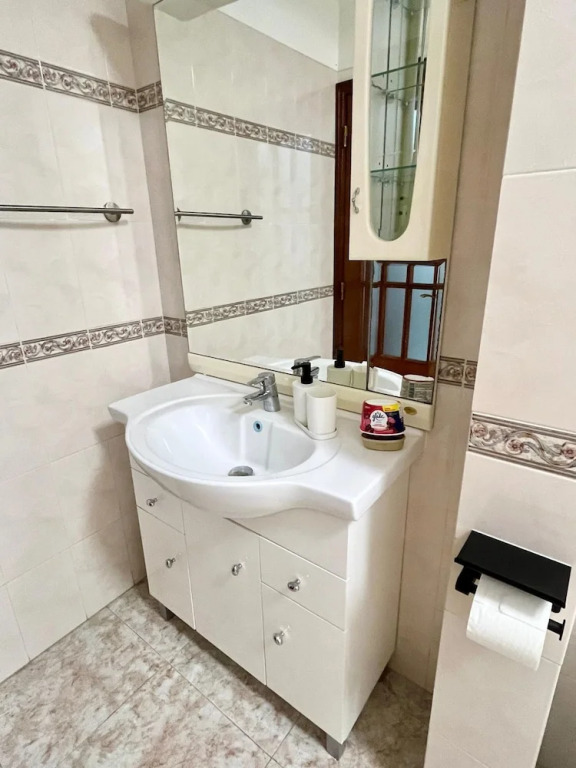 Light Spacious Almada Apartment