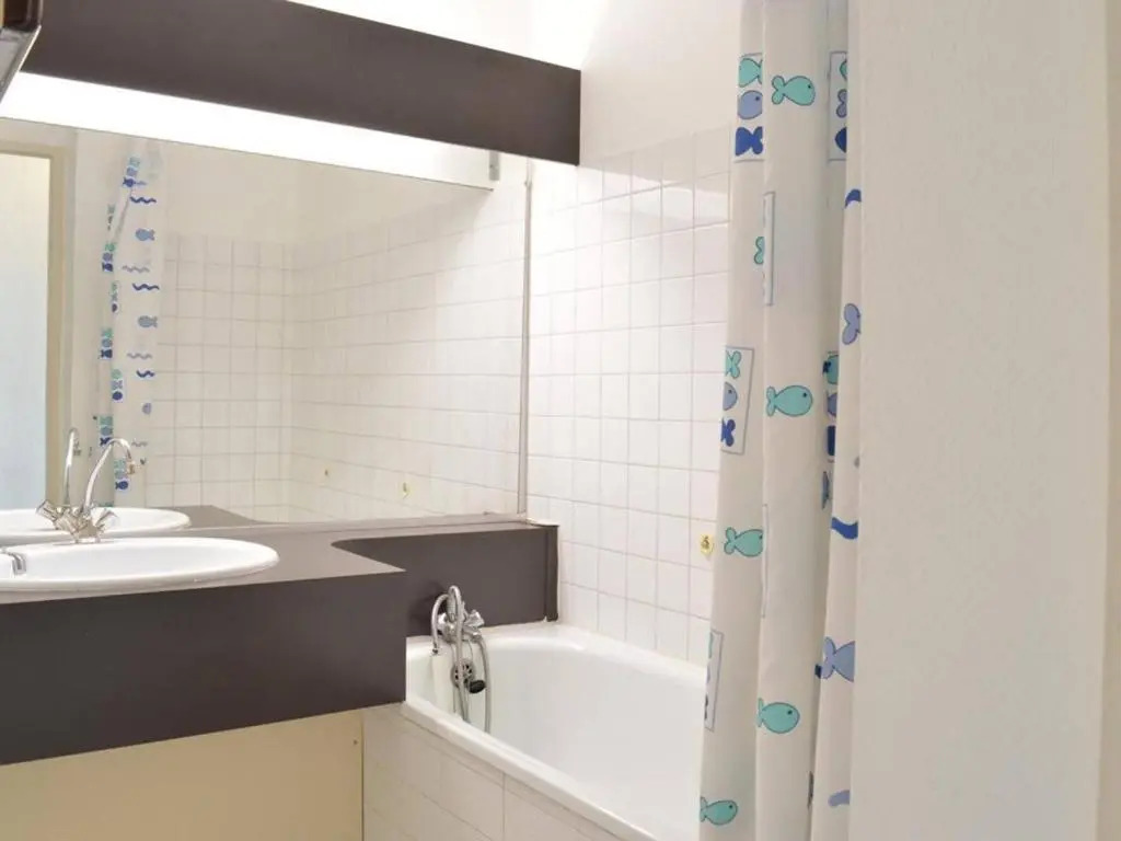 Appartement Port Camargue, 2 pièces, 4 personnes - FR-1-250-73
