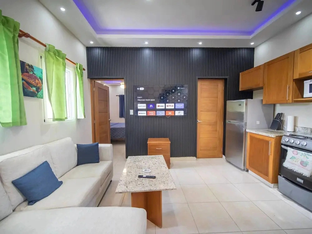 Casa de Compai Unit 8 AC, Wifi & Full Kitchen