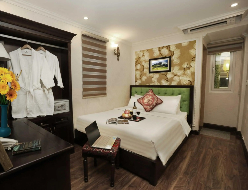 Golden Sail Hotel & Spa